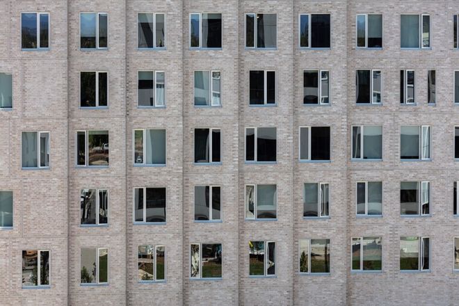 Fenner Hall, Kambri, ANU. Prefabricated brick slip facade.