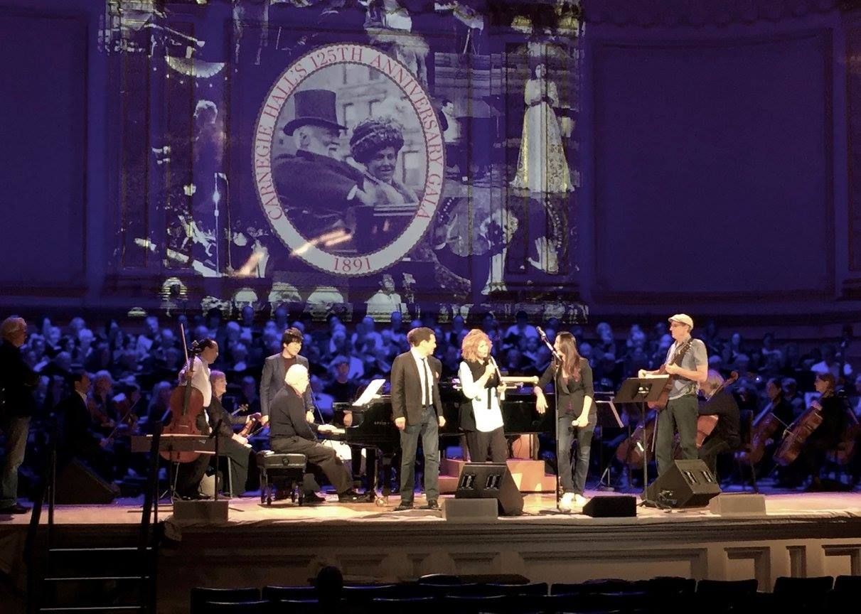 Rehearsing the encore, “The Joint is really Jumping Down at Carnegie Hall.” Soloists: Itzhak Perlman, Yo-Yo Ma, Lang Lang – 郎朗, Emanuel Ax, Michael Feinstein, James, Isabel Leonard, Renée Fleming, Orchestra of St. Luke’s (Pablo Heras-Casado, Music Director).  (Photo: Ellyn Kusmin)