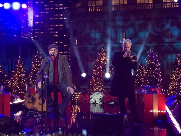 James and Chris Botti performing “Winter Wonderland”. Photo by Ellyn Kusmin.