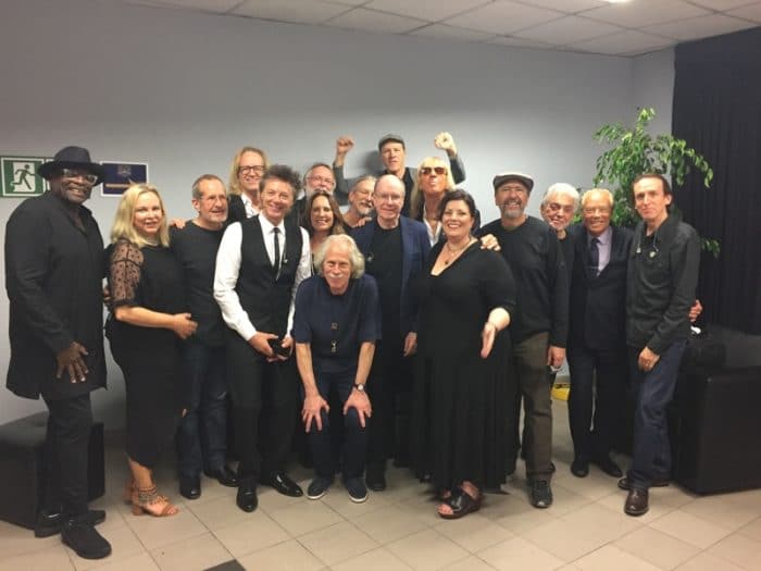 Arnold, Kim, Walt, John Mahon, Kim Bullard, Lou, Kate, Jim, Dean, JJ, Andrea, Davey Johnstone, Matt Bissonette, Luis, Steve, Nigel Olsson, Mike. (Photo by Sam Feldman)