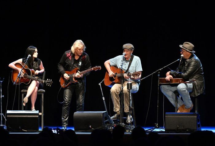 Joe Walsh accompanies James on “Steamroller” while Kasey Musgraves and Vince Gill look on at All For The Hall, 9/27/16 at Novo DTLA. Photo by Matthew Simmons/Getty.