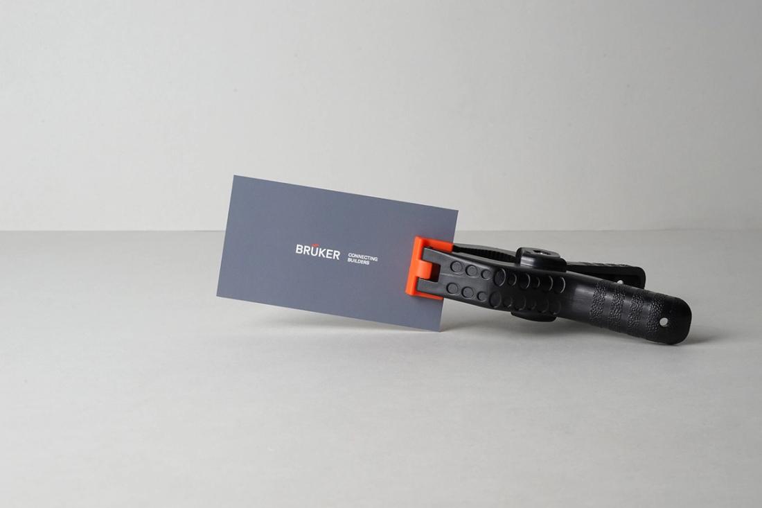 Bruker: identity image 8