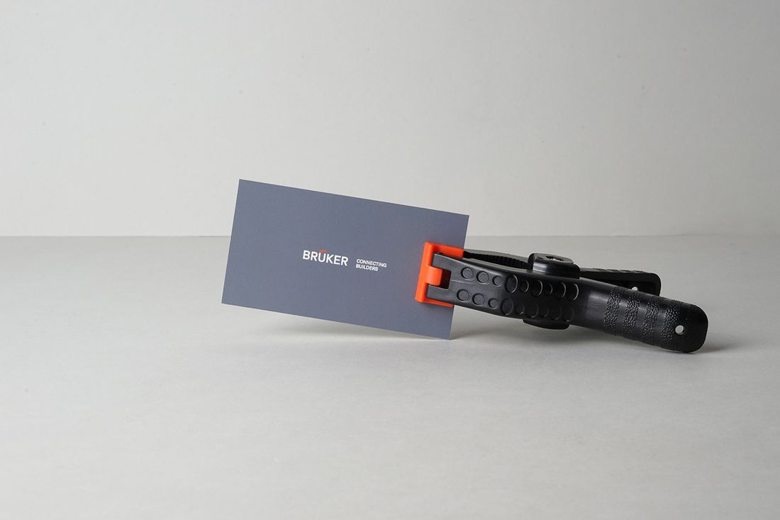 Bruker: identity image 8
