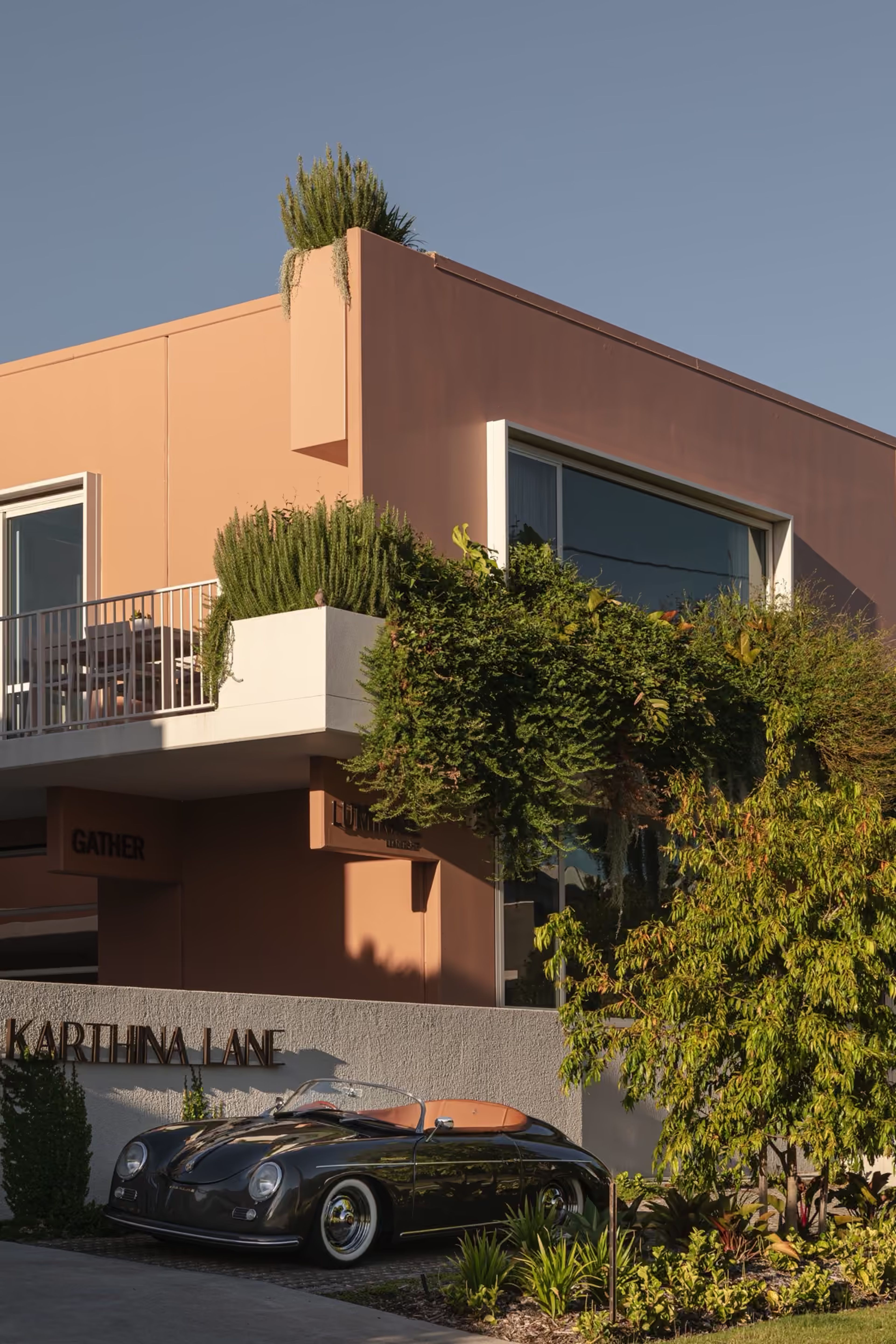 Karthina Lane