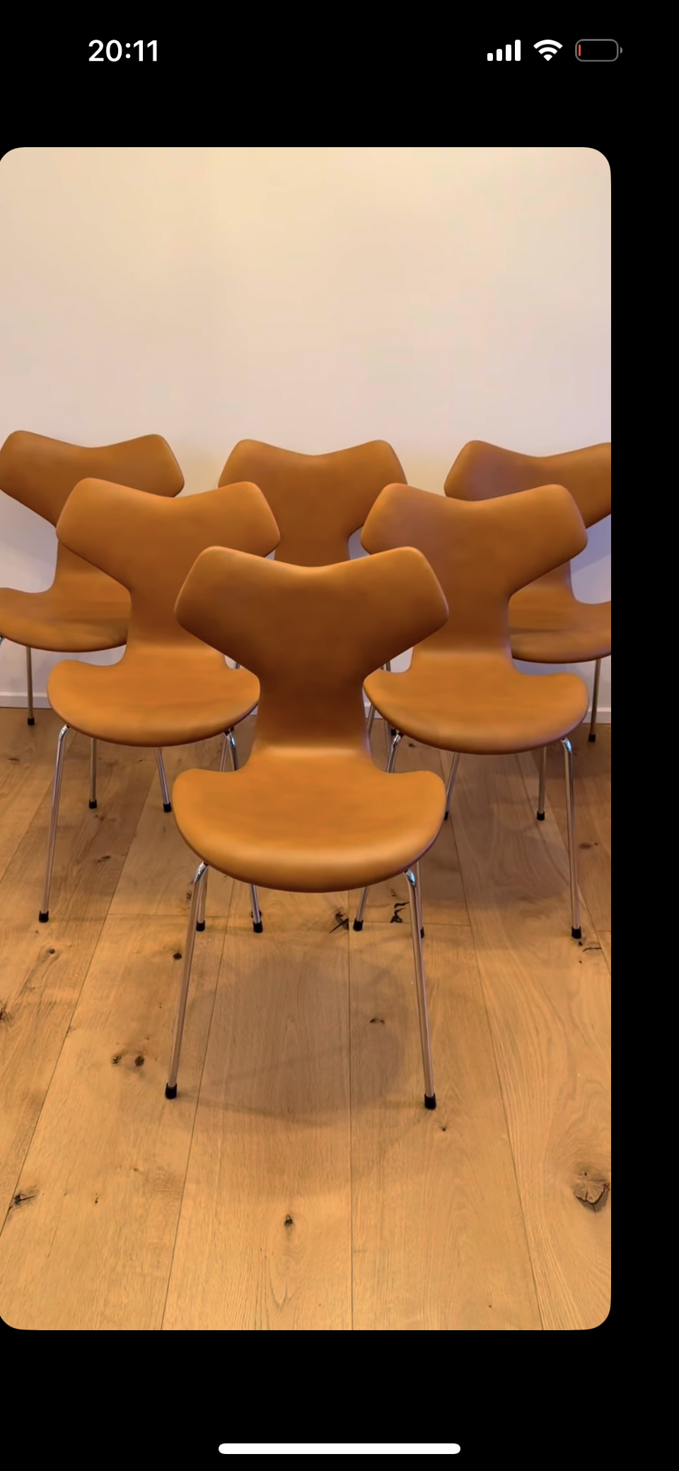 Dansk designFritz Hansen Grand Prix stol – bilde 1