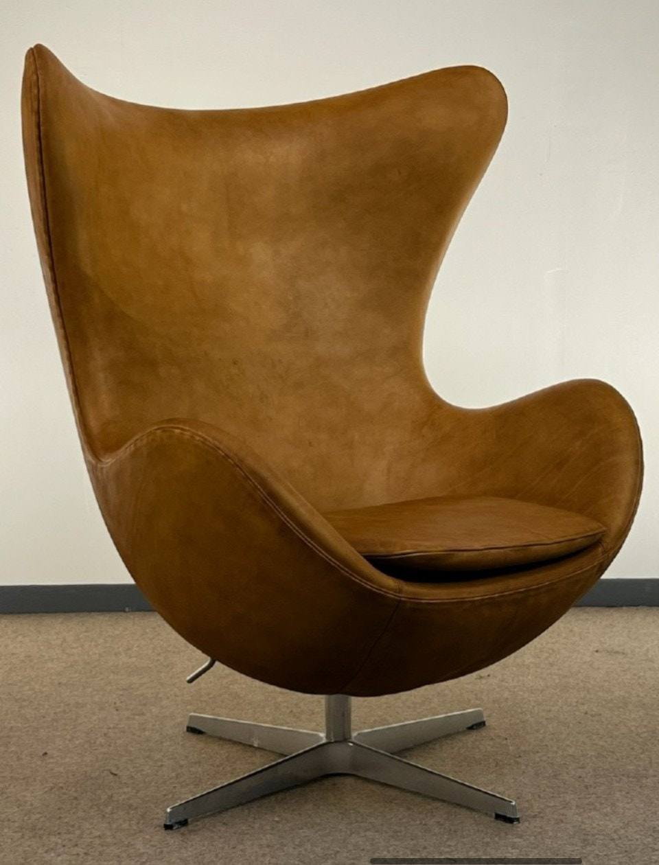 Fritz Hansen Arne Jacobsen Egg Stol cognac skinn – bilde 3