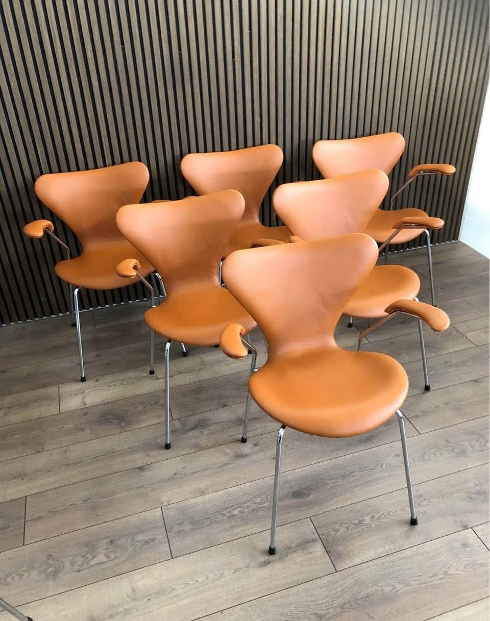 Fritz Hansen/ Arne Jacobsen 3107/3207 – bilde 4