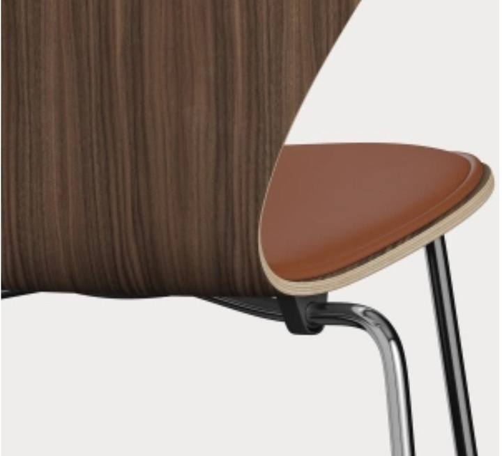 Fritz Hansen custom made 3107 i valnøtt – bilde 1