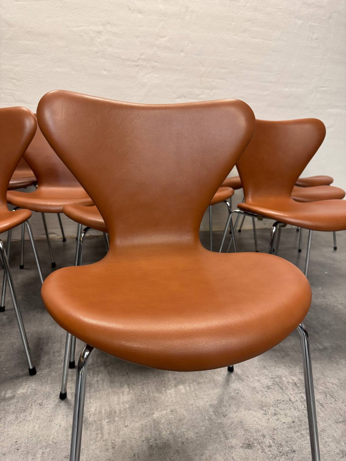 Dansk design.Fritz Hansen 3107. Syveren – bilde 4