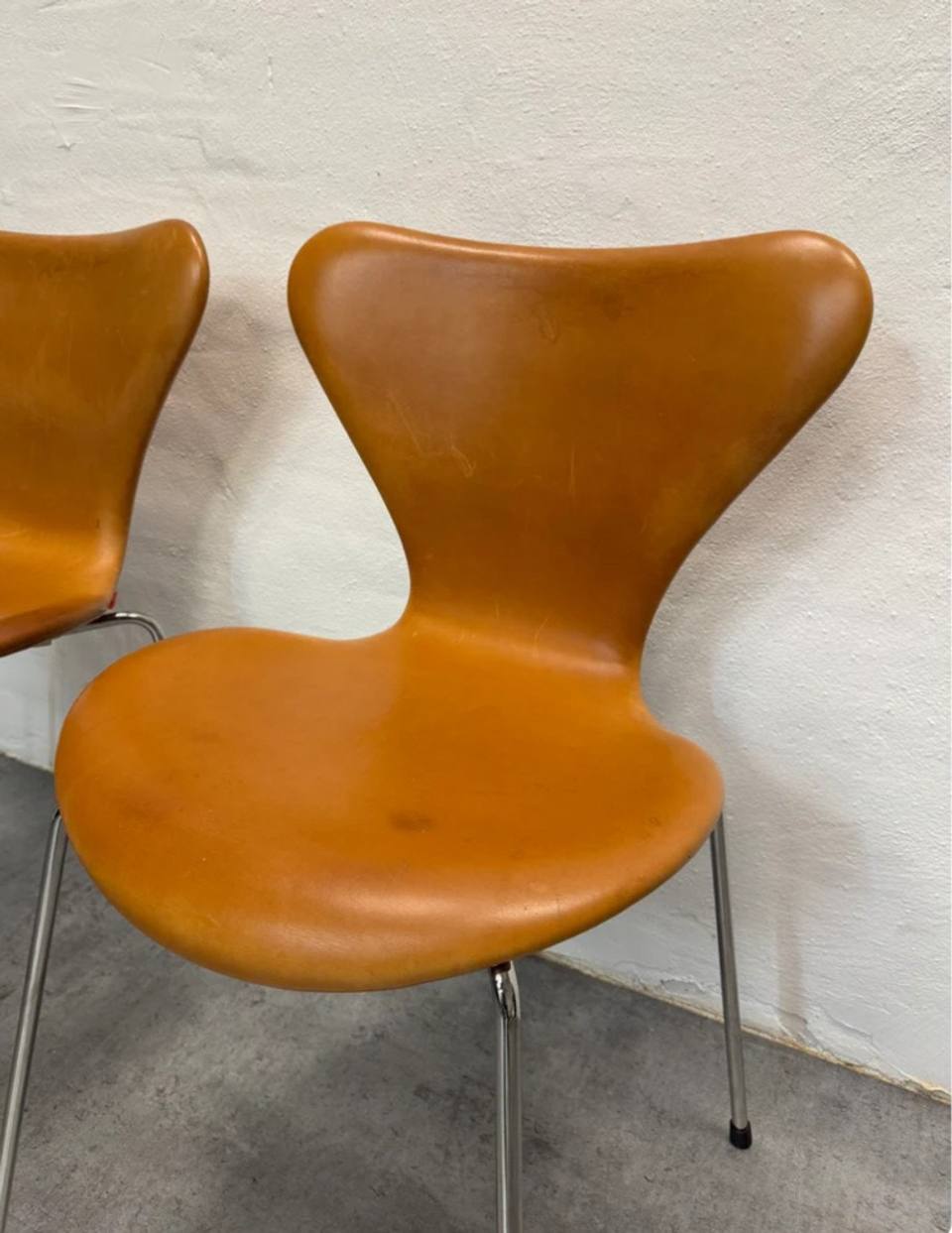 Fritz Hansen 3107 i cognac Anilin originale RED LABEL stole – bilde 4