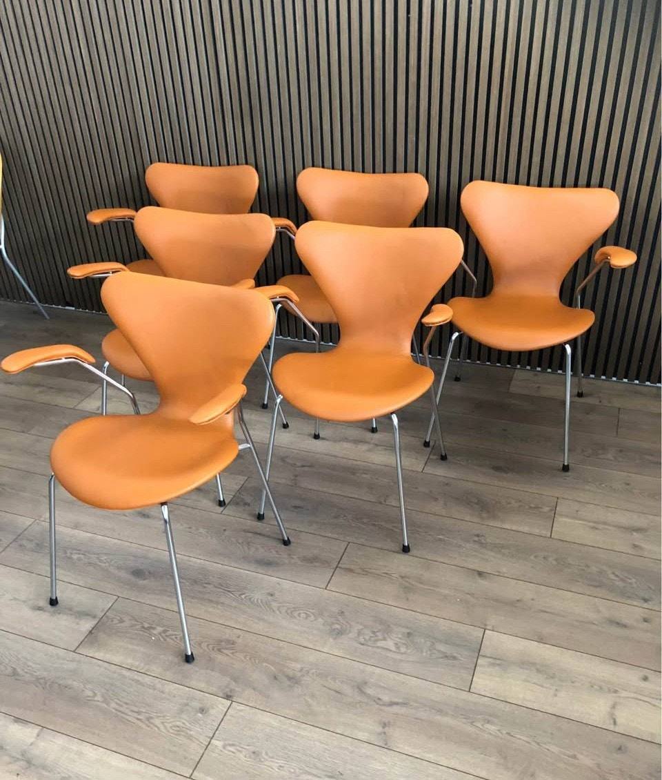 Fritz Hansen/ Arne Jacobsen 3107/3207 – bilde 3
