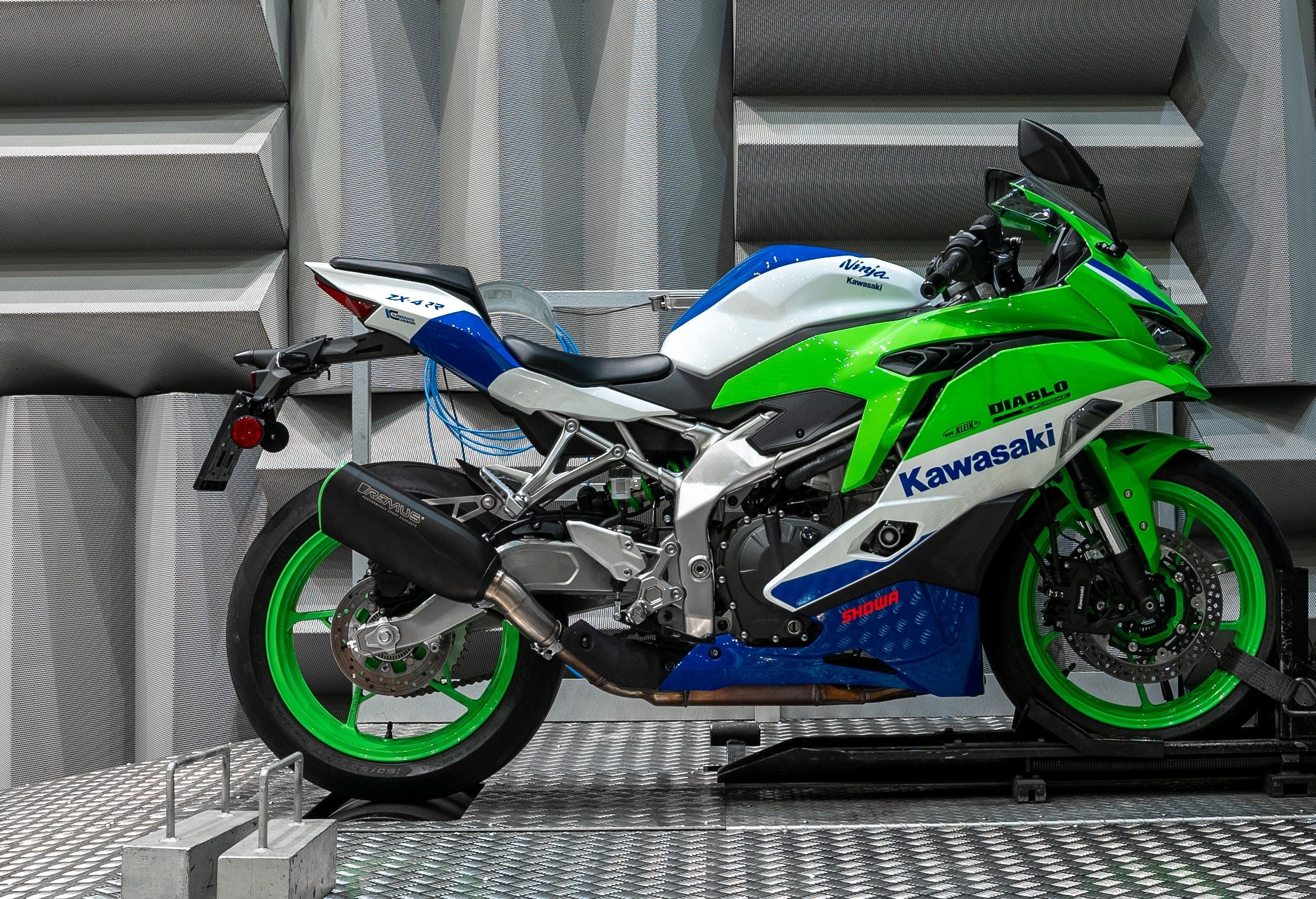 NXT for Kawasaki Ninja ZX (green backcover) | Remus