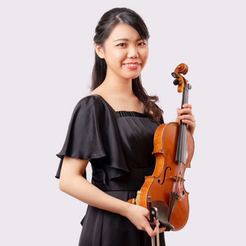 吉鷹 梨佐