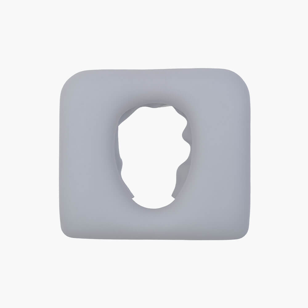 Toilet seat with skirt