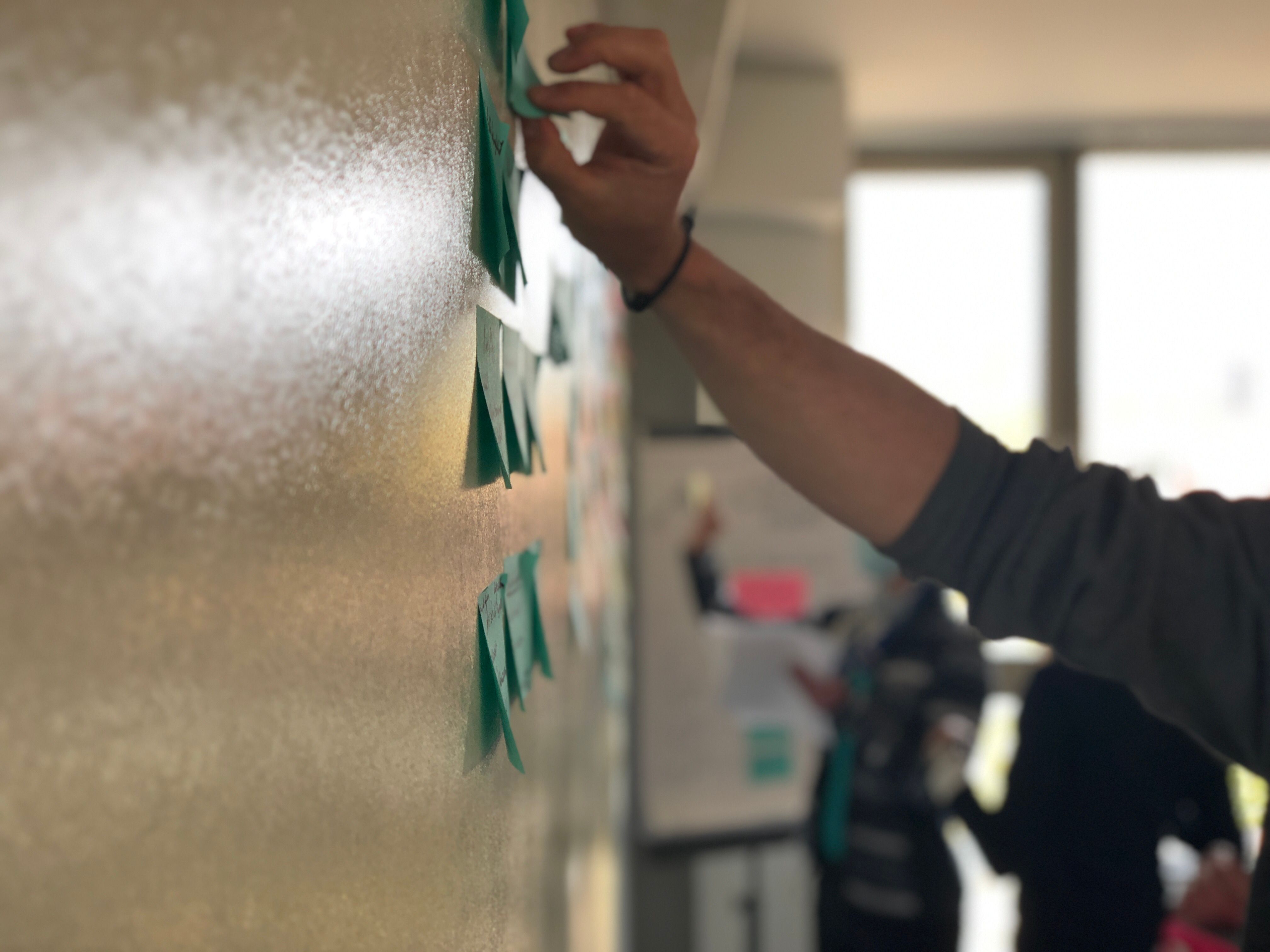 post-its an der Wand