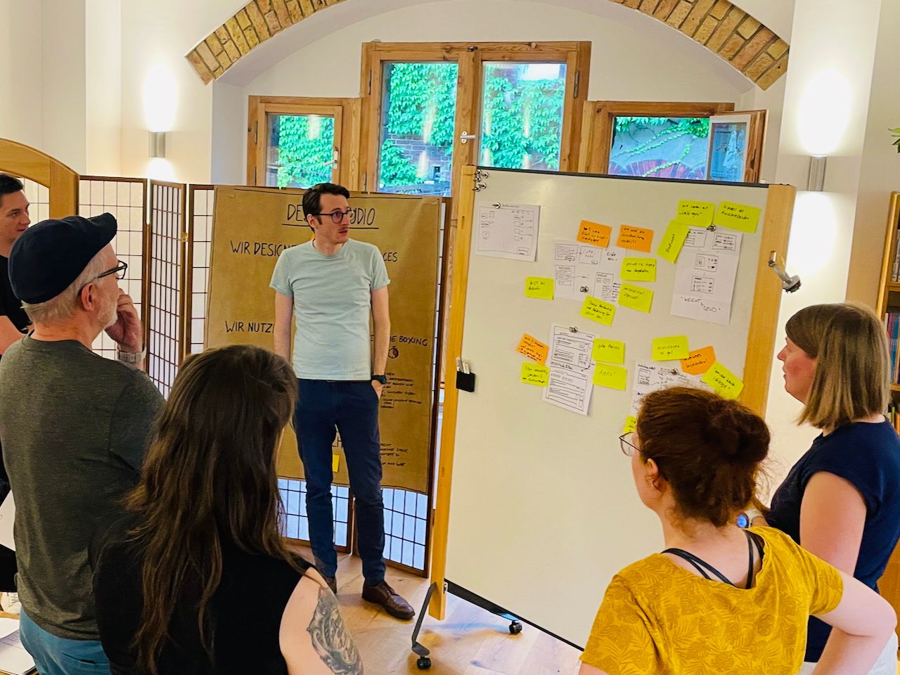 Visuell und gemeinschaftlich: Teamworkshops mit mindmatters Teamworkshops mit mindmatters: Team entwickelt eine gemeinsame Sicht
