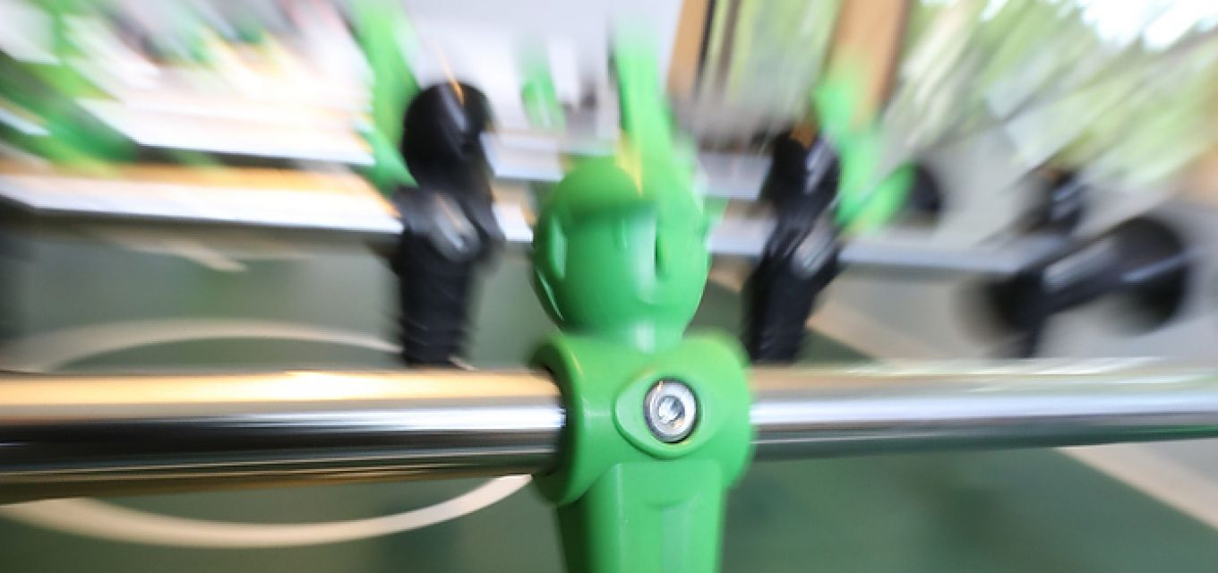 Bild der Figuren eines Tischkickers