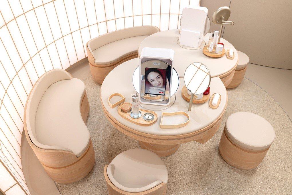 Skin Counselling Area - washi paper, Hinoki wood, intimate consultation environment