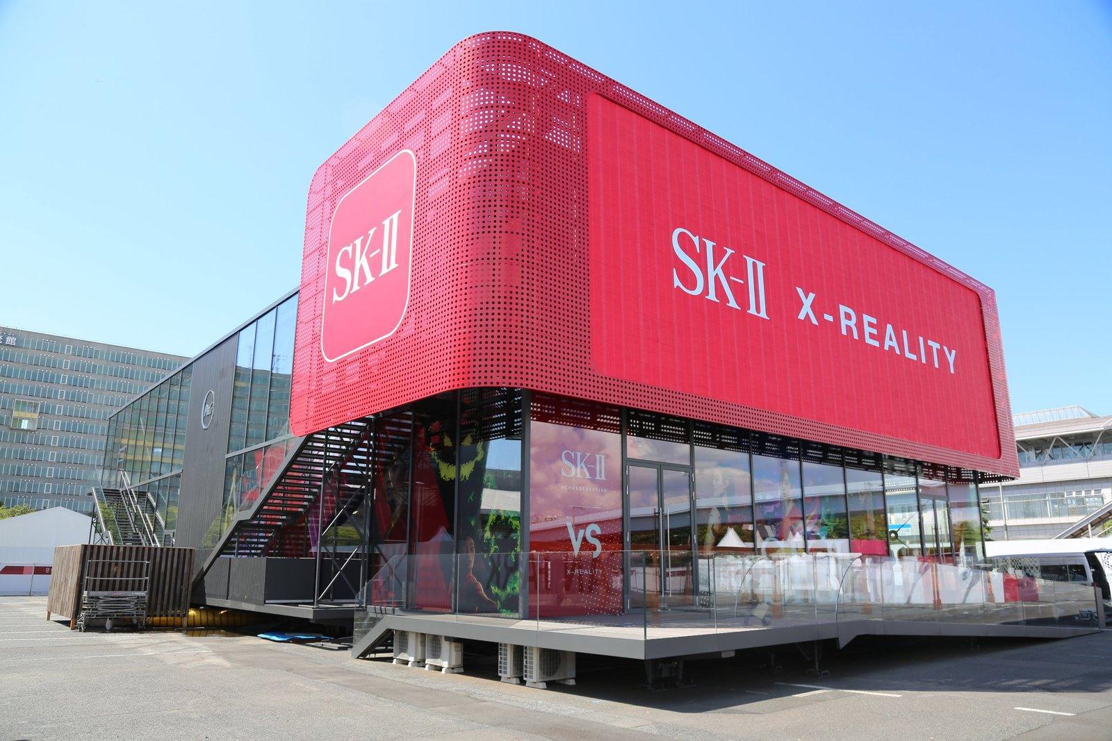 SK-II Olympics Pavilion exterior - modular frame system with semi-transparent LED visor