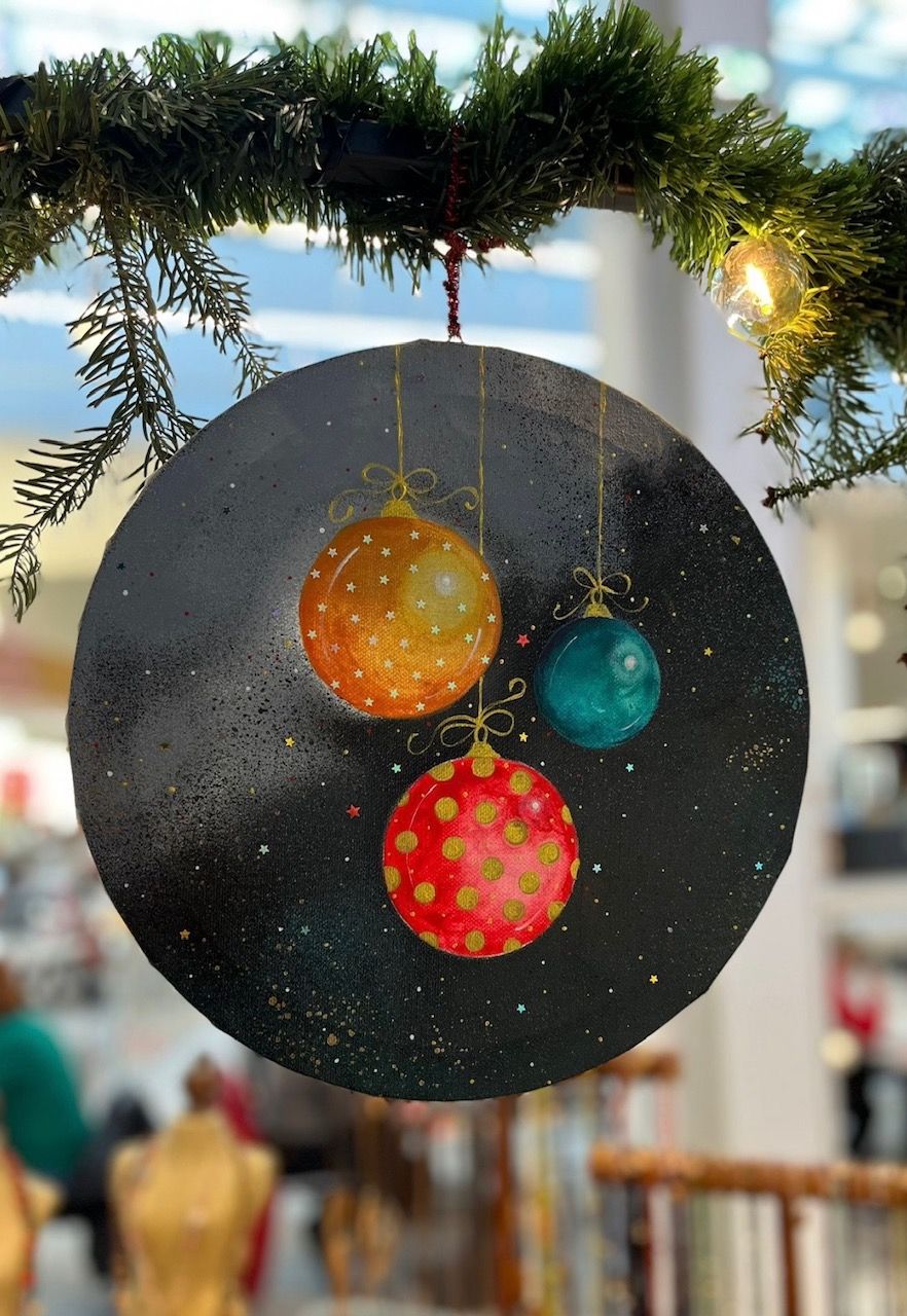 3 Xmas balls