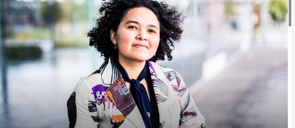 Natacha Lord - Lead poseert