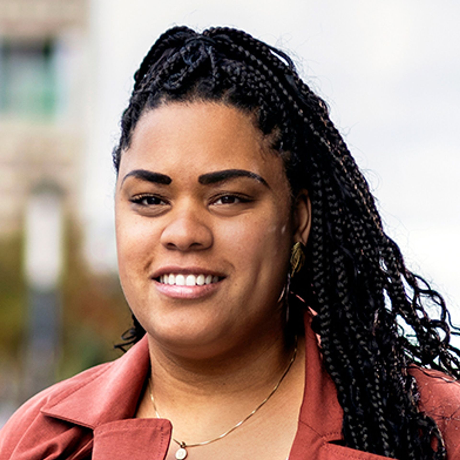Dianara Verhoeven, Assistent Transaction Banker