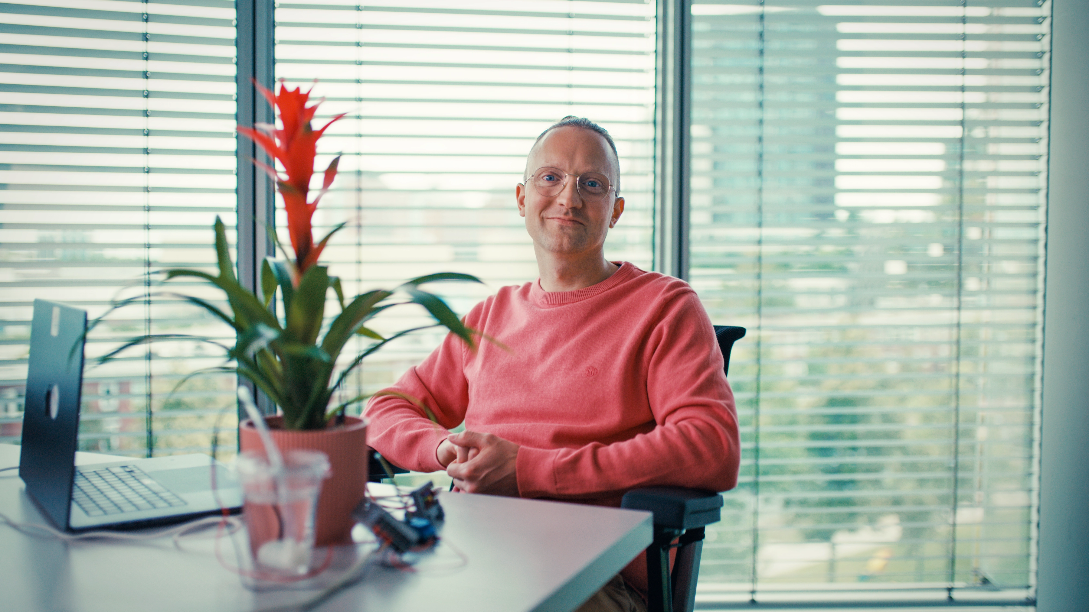 Thijs sitting in the Rabobank office