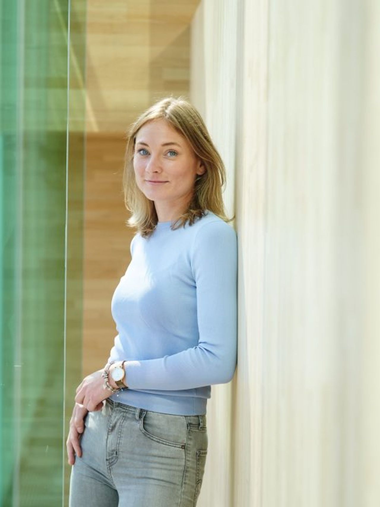 Nina Bussman - poseert