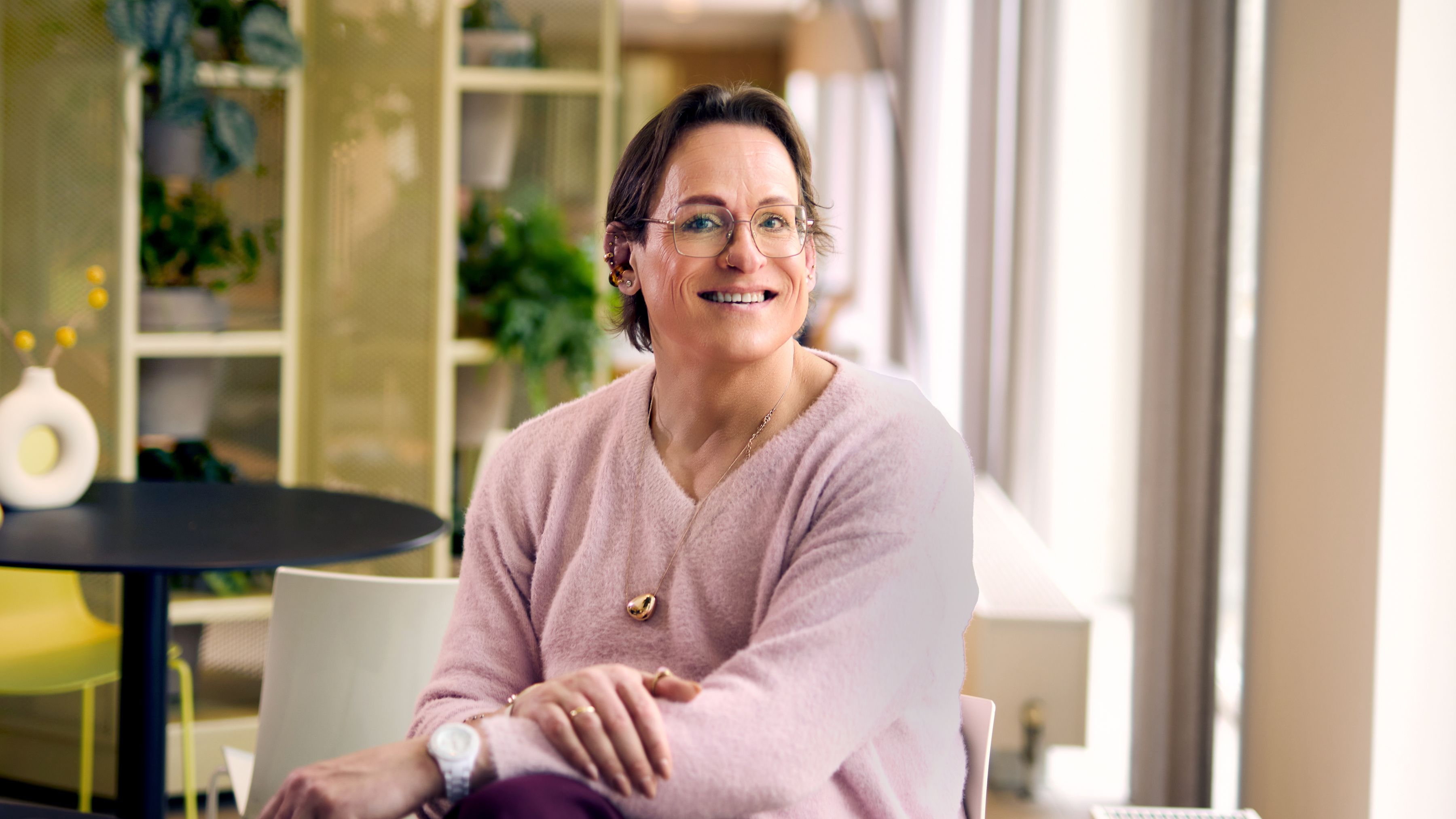 Jo-Ann op kantoor Rabobank