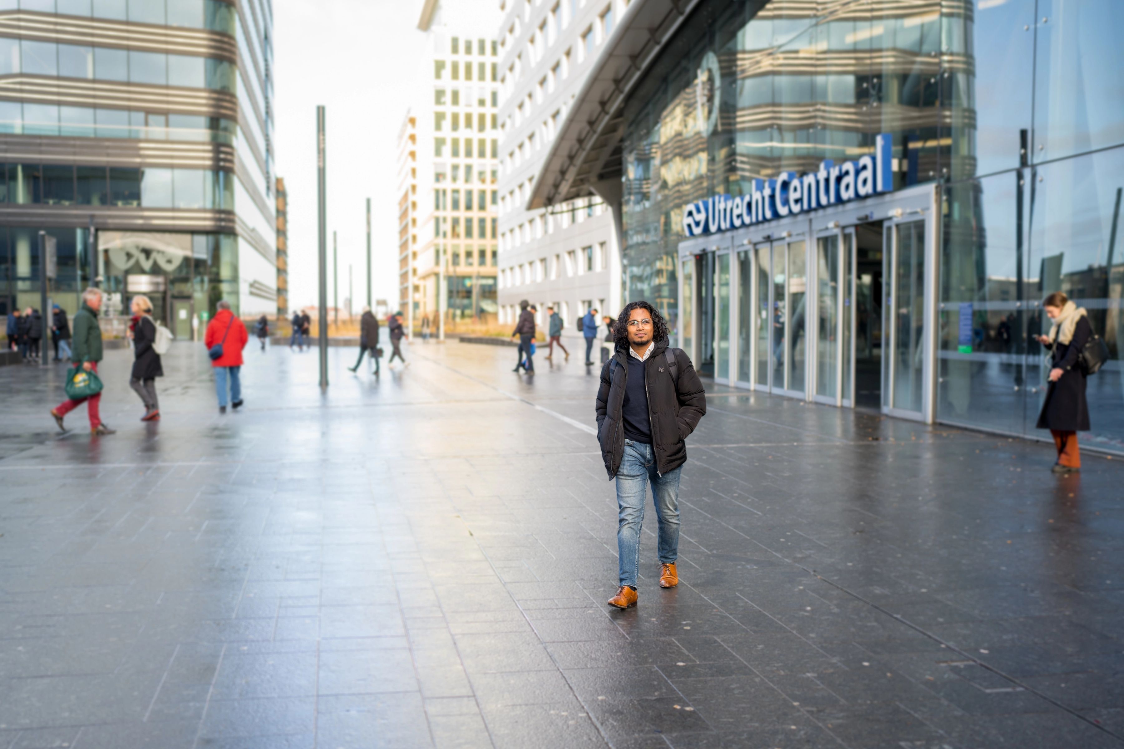Aiji Loganathan is walking at the train station in Utrecht