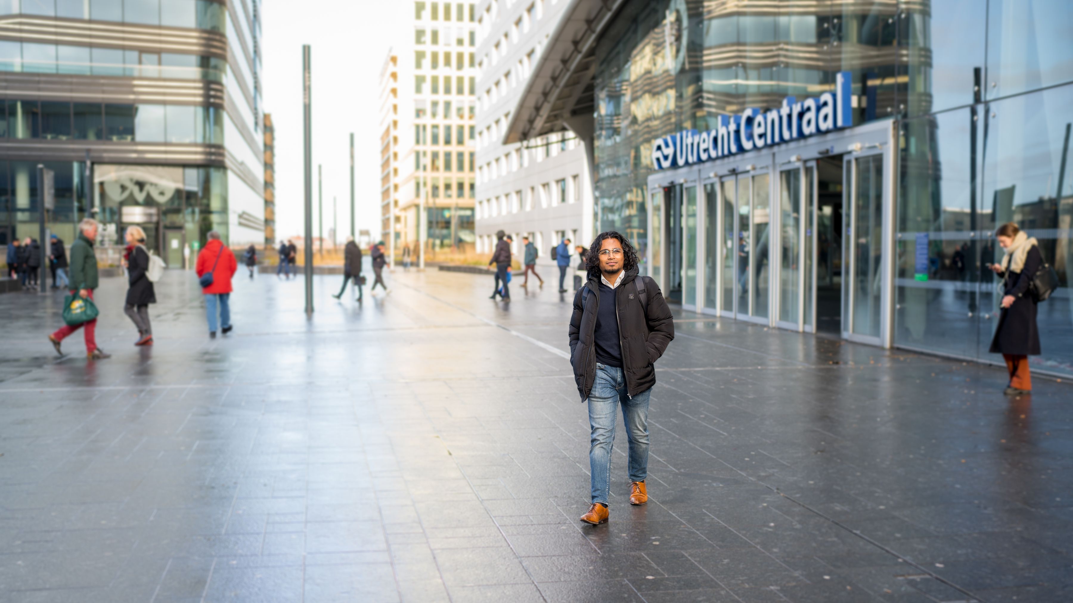 Aiji Loganathan is walking at the train station in Utrecht