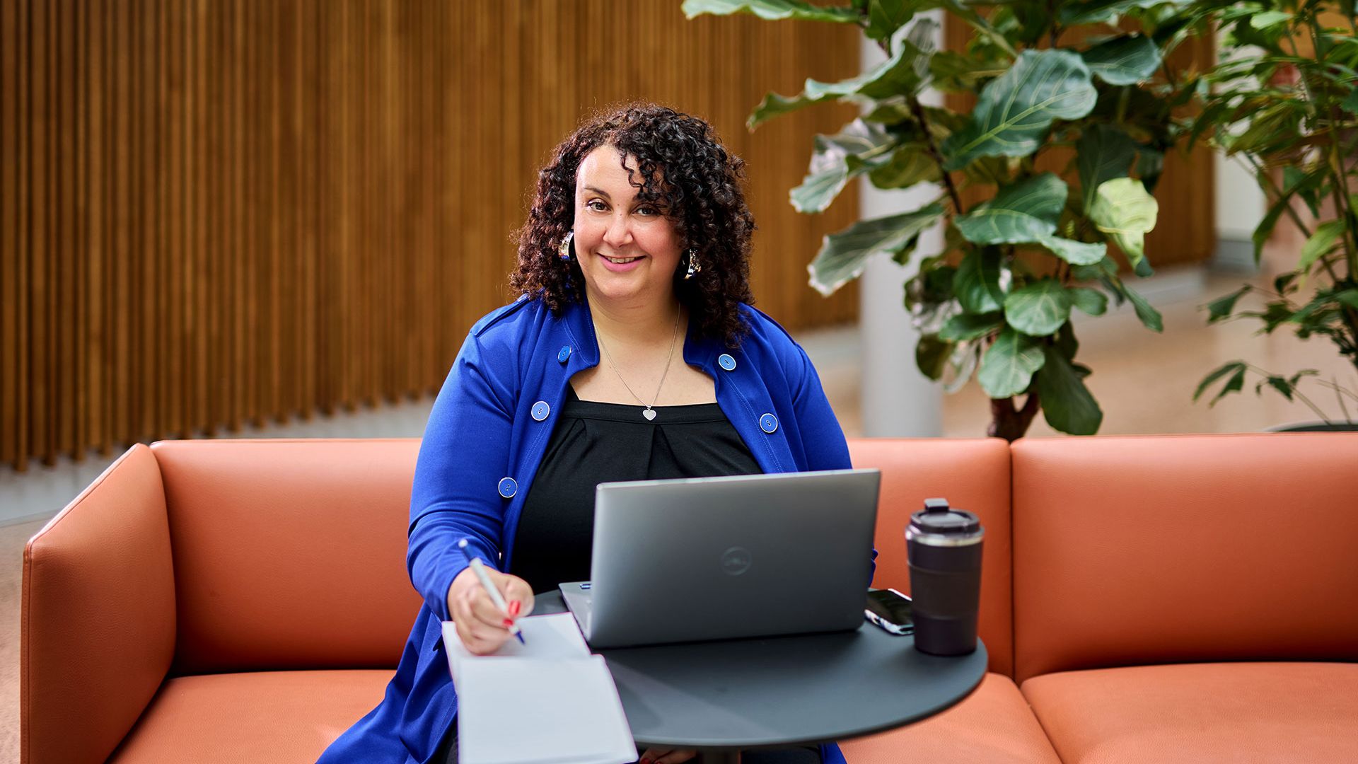 Portret Nadia - Adviseur Corporate Desk bij Corporate Clients Nederland (CCN) van Rabobank
