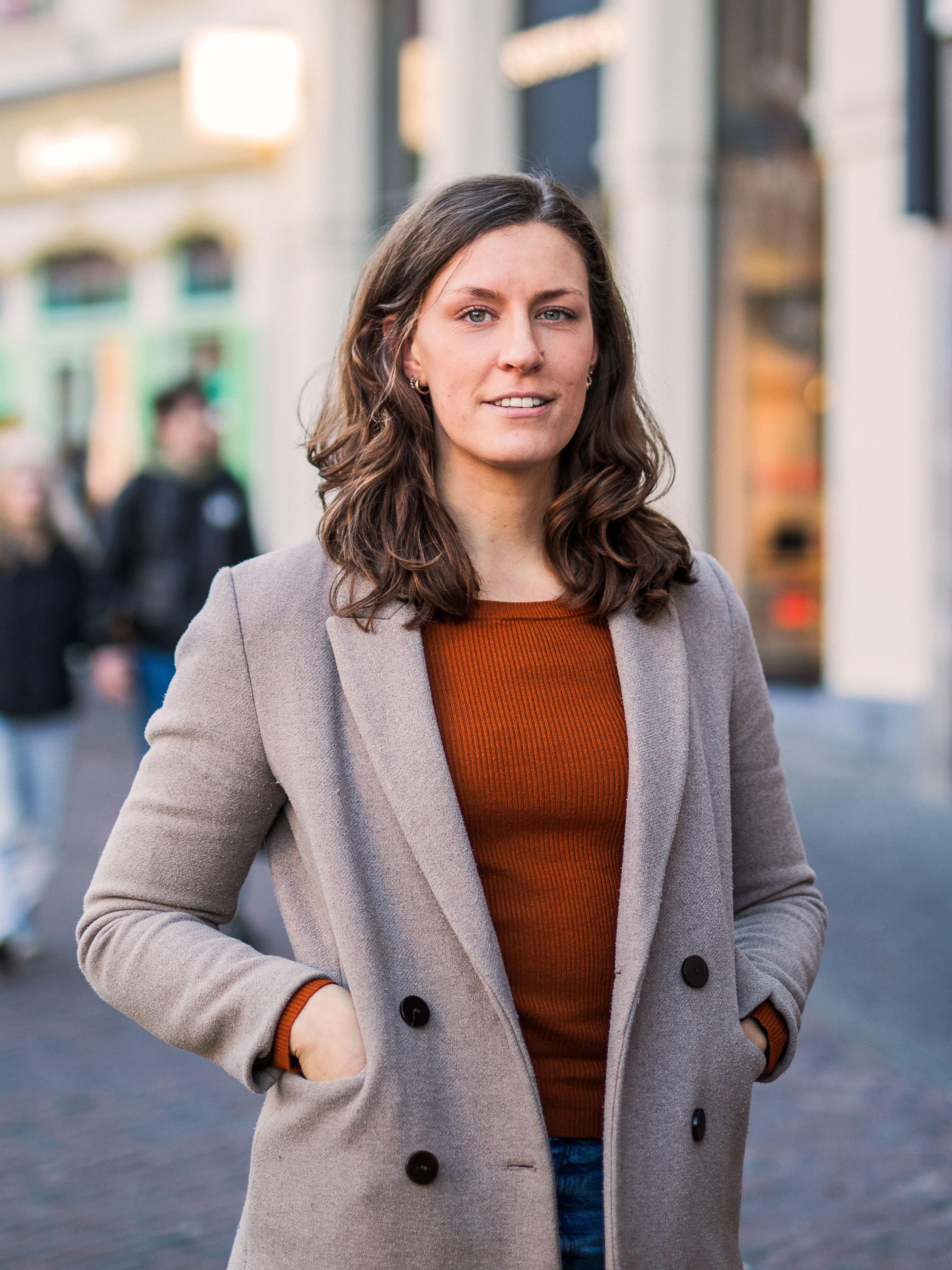 Danielle in winkelstraat