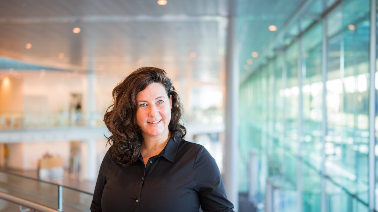 Nathalie van Olst - in centrale hal Croeselaan