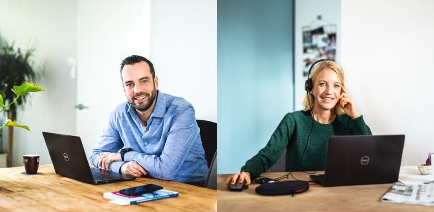 Marieke en Maurits aan de keukentafel aan het werk