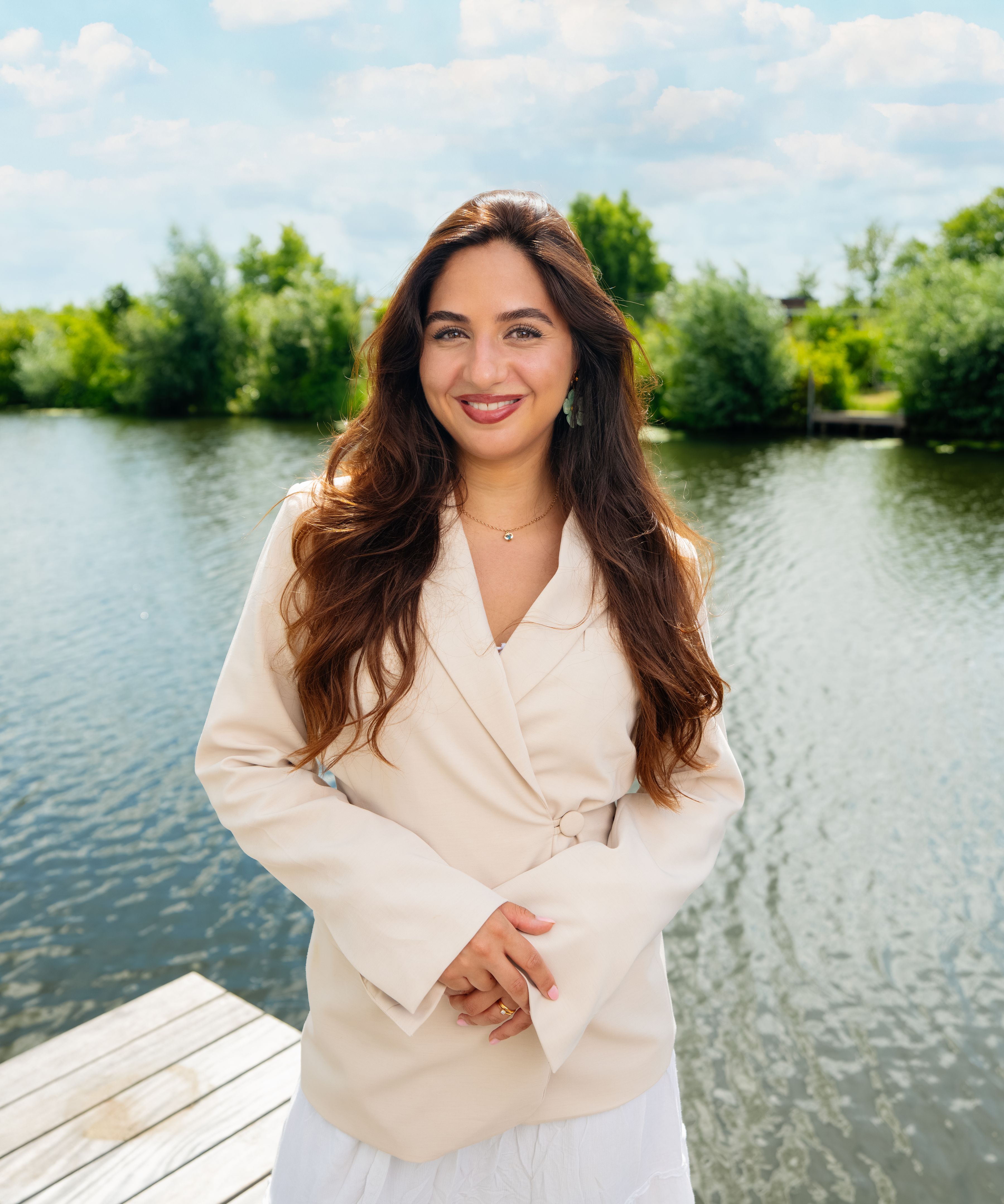 Glara loopt het Rabobank pand binnen