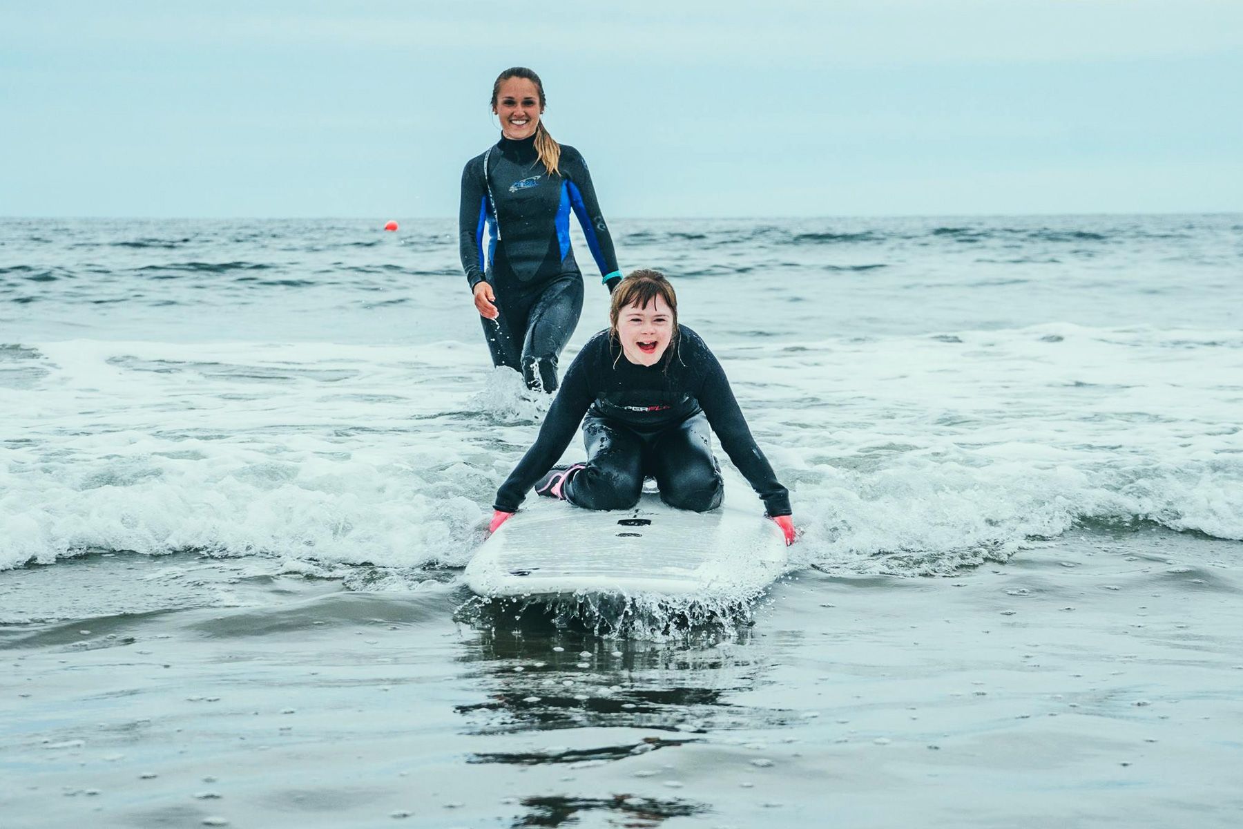 Surf's up for wish kid Hunter! 🏄 Hunter's wish to learn how to surf helped  him not only escape his daily routine of treatments, but also…