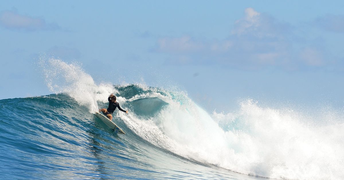 Increased Swell Produces Powerful Performances for SUP Surfing at El Sunzal