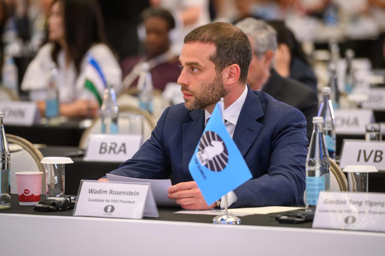 德国 FIDE 代表 Wadim Rosenstein 获得第二名。