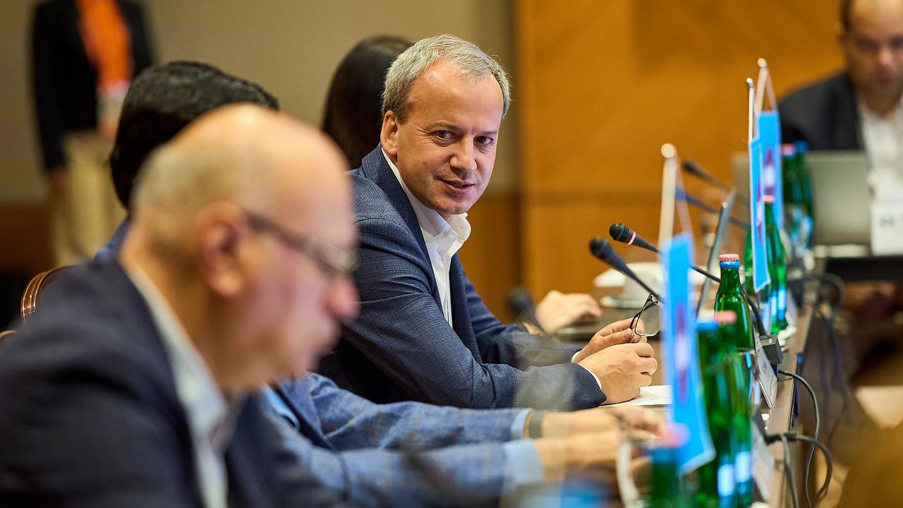 Thumbnail for article: FIDE signalerar att man kommer försvara Rysslandsbeslutet – men vad ligger egentligen bakom?