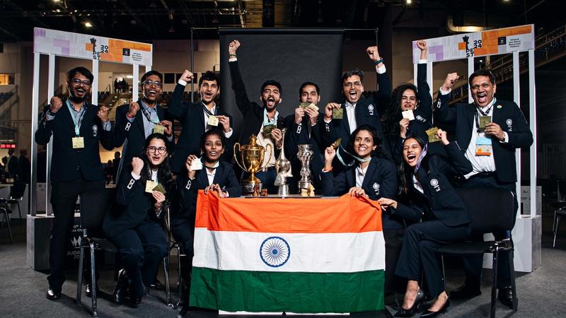 The victorious India teams in Budapest 2024.