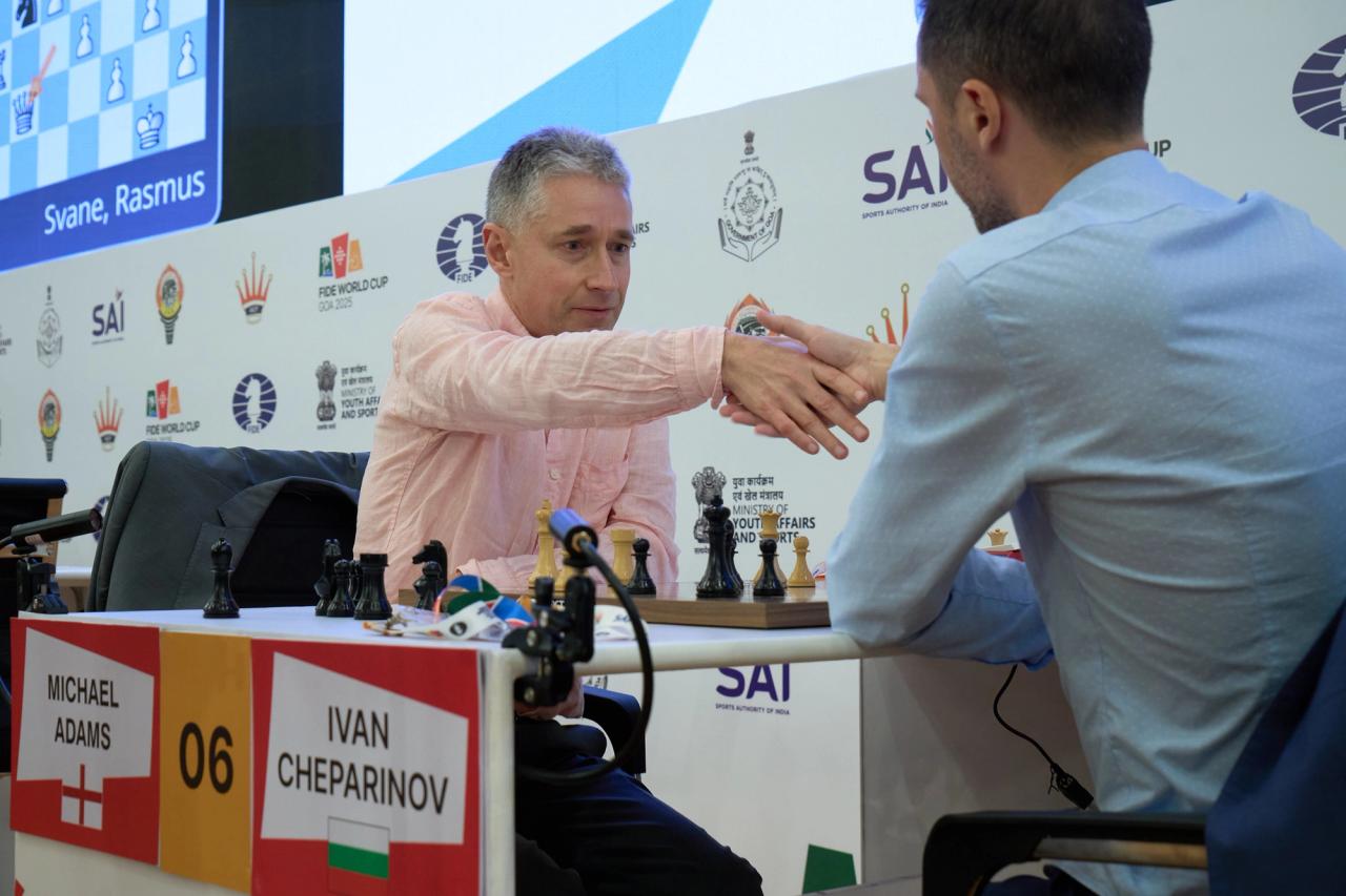 Veterán GM Michael Adams opět vítězí. Foto: Eteri Kublashvili/FIDE.