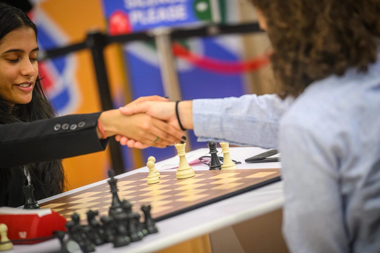 Deshmukh se despide de la Copa del Mundo FIDE 2025 ante el GM griego Stamatis Kourkoulos el domingo.