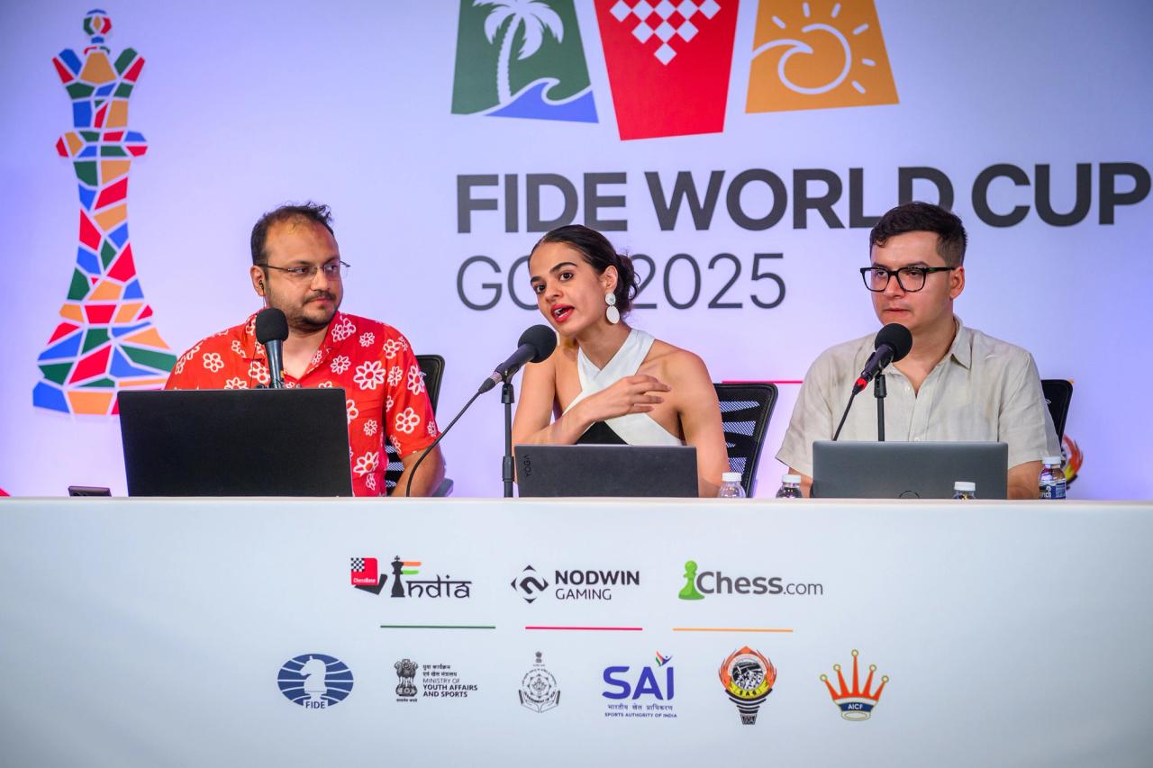 Komentátoři Sagar Shah a Tania Sachdev na Světovém poháru v Goa.