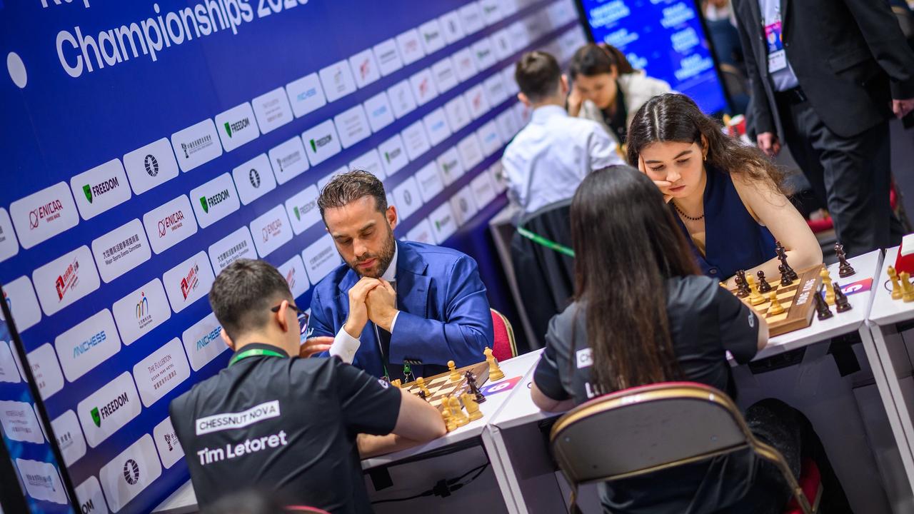Thumbnail for article: Rosenstein 秀登陆香港,FIDE 世界快棋与闪电战团体锦标赛火爆开赛