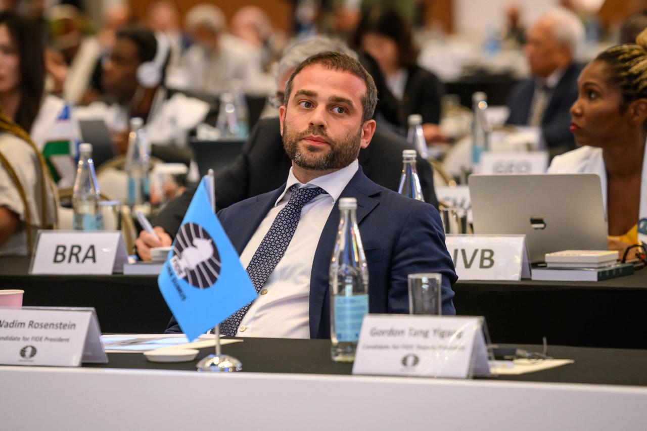 Turlov以110-85击败德国FIDE代表Wadim Rosenstein。照片：Michal Walusza/FIDE。