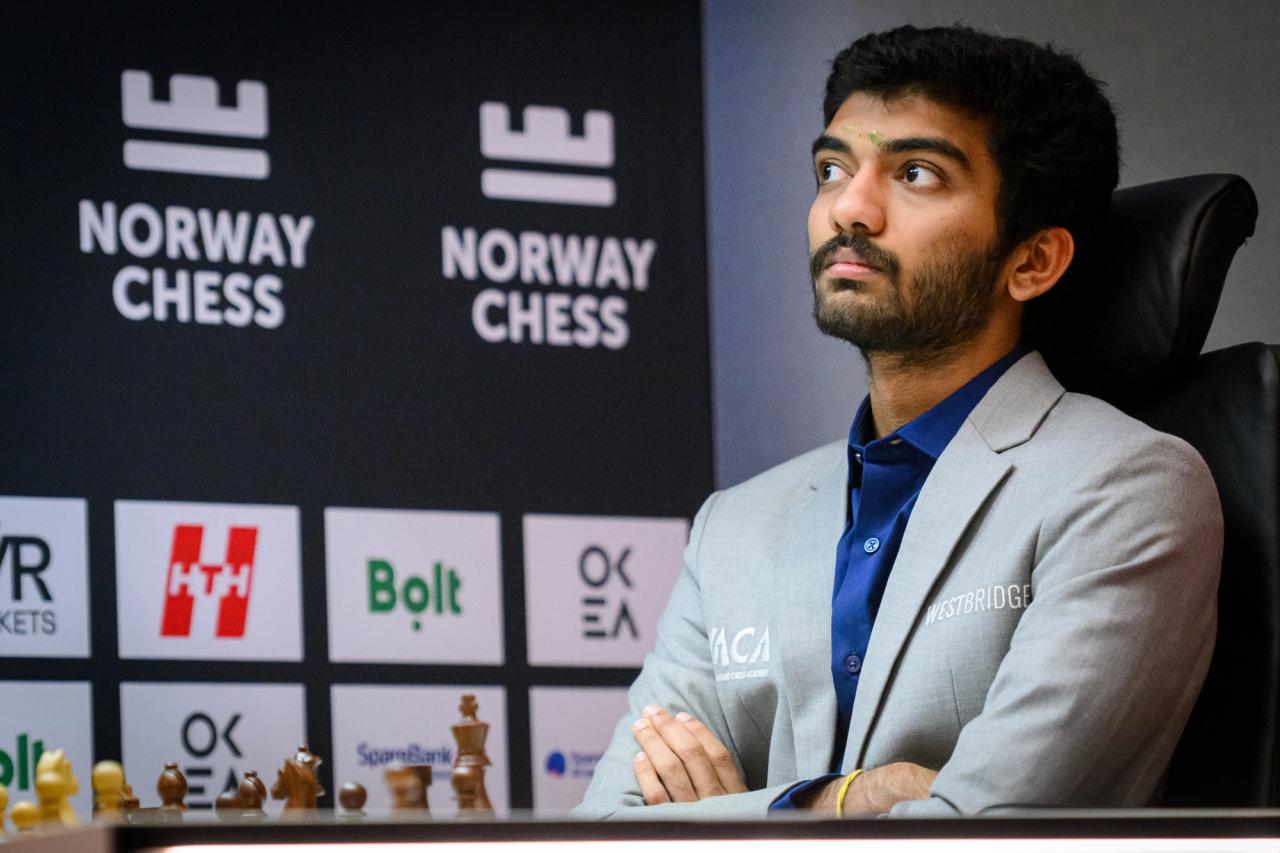Gukesh D lors de la ronde 5 du Norway Chess 2025. Photo : Michal Walusza/Norway Chess.