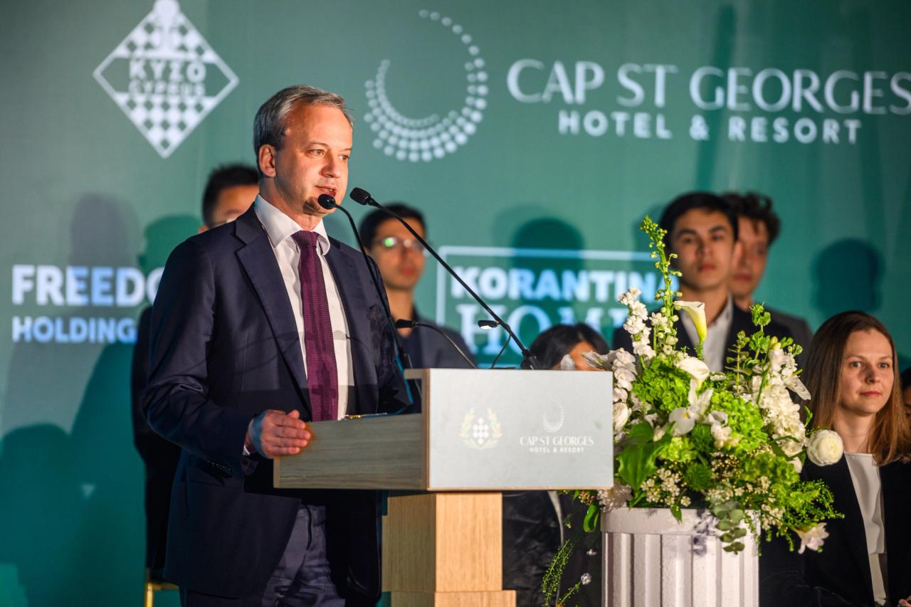 Президент FIDE Arkady Dvorkovich оголошує Турнір кандидатів FIDE відкритим.