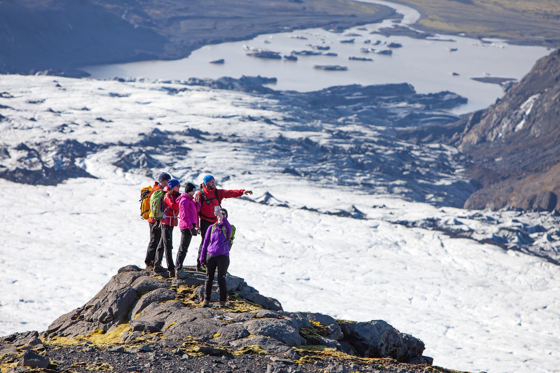 Panoramic views over Sólheimajökul outlet glacier
