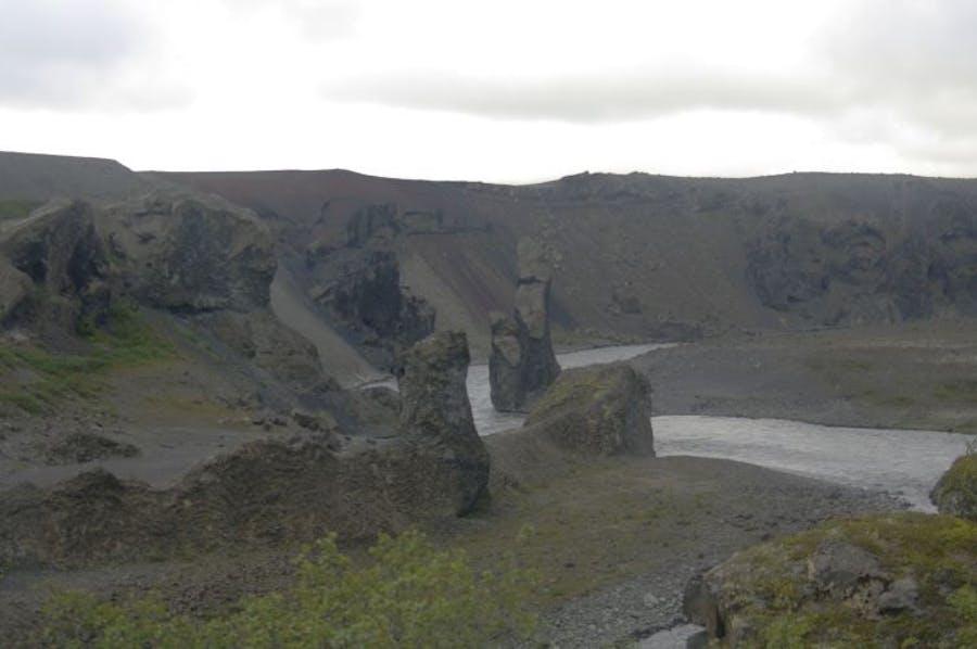 River flowing through mountains known as Karl and Kerling